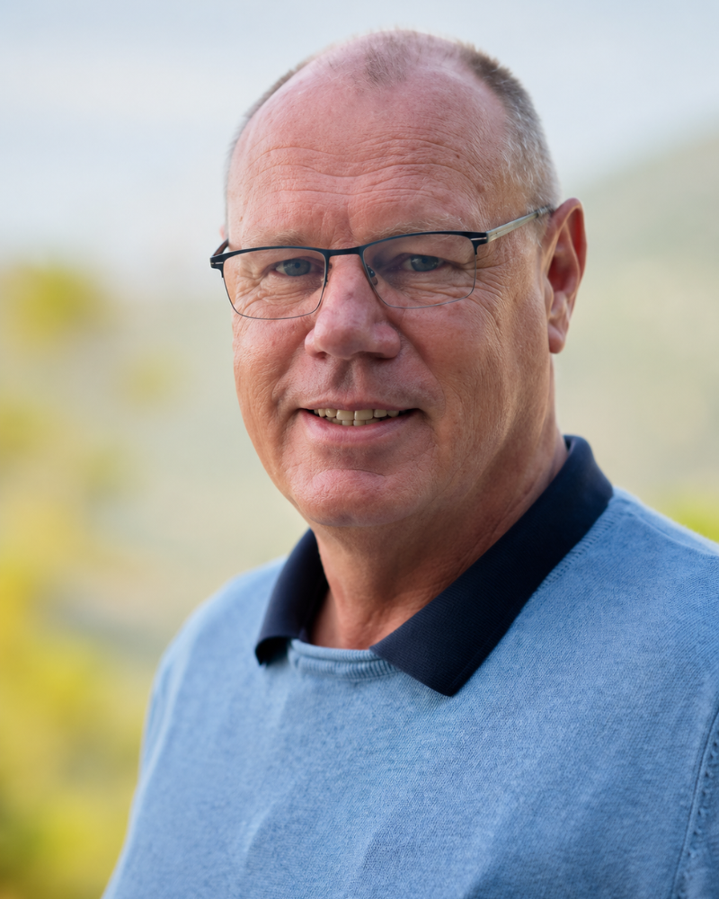 Portret Martin de Vries, Axarquía Homes